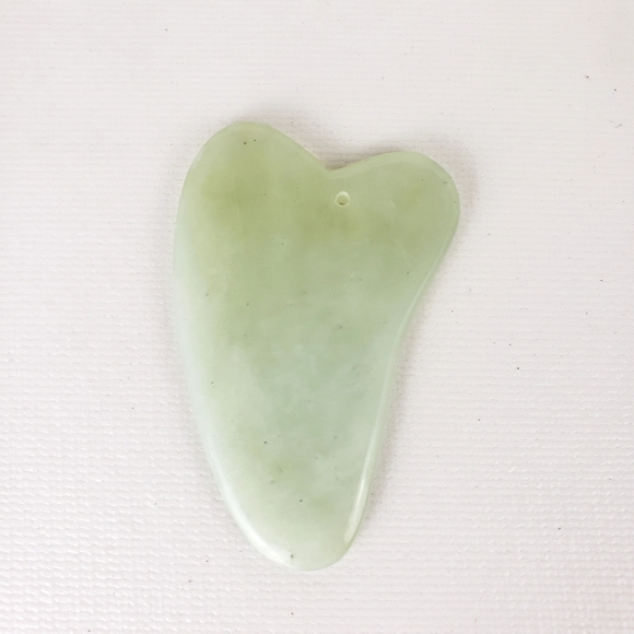 Gua SHA STONE SCRAPER MYOFASCIAL RELEASE AND JADE FACIAL ROLLER SET - Picture 4 of 4